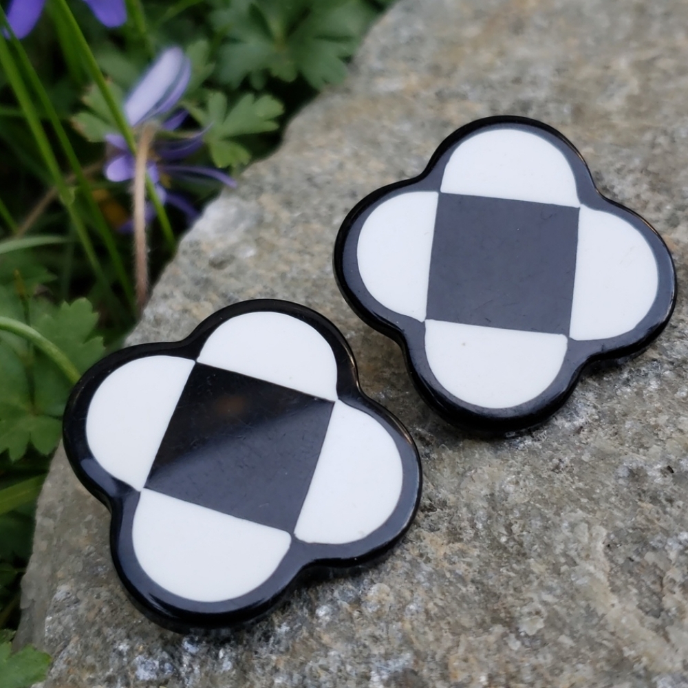 Lrg Vintage Black White Geometric Design Earrings - Picture 3 of 8